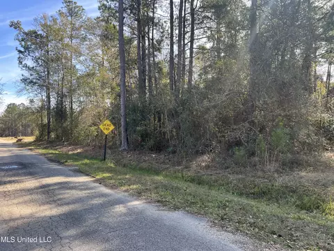 Live Oak Drive, Kiln, MS 39556
