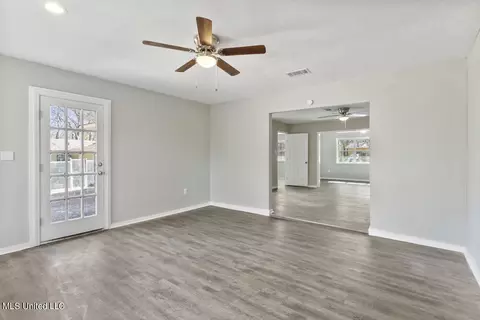 912 Pine Lake Dr, Jackson, MS 39206 photo 9