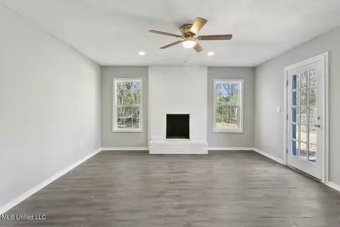 912 Pine Lake Dr, Jackson, MS 39206 photo 8