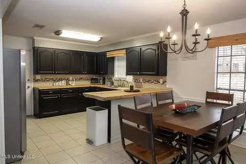 204 Lakeside Dr, Brandon, MS 39047 photo 3
