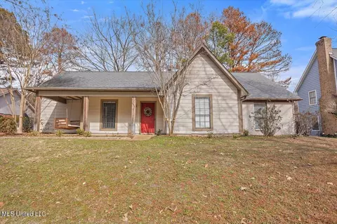 104 Lowe Cir, Clinton, MS 39056