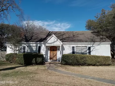 500 W Augusta St, Indianola, MS 38751