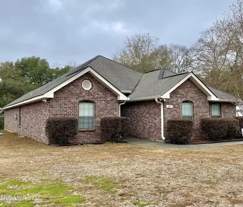 117 E Sunnybrook Rd, Carriere, MS 39426