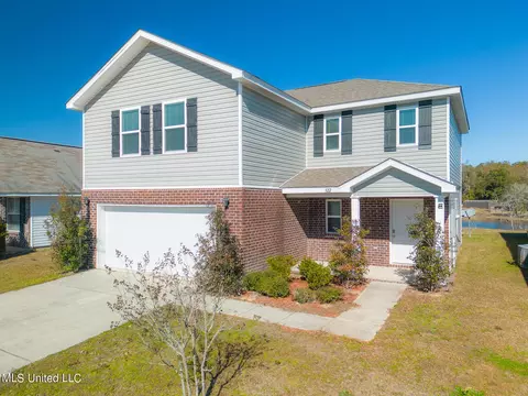 322 Twin Lakes Blvd, Long Beach, MS 39560