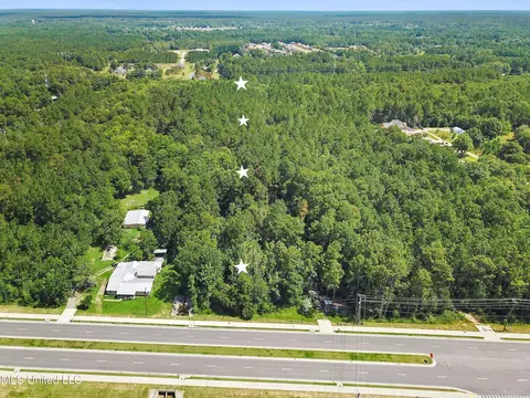 15220 Cook Rd, Biloxi, MS 39532