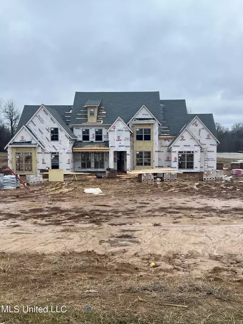 13923 Fairview Rd, Byhalia, MS 38611