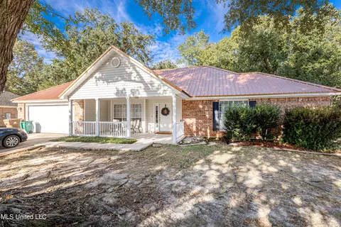 11115 Pin Oak Dr, Biloxi, MS 39532