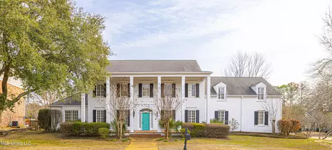 124 Country Club Dr, Madison, MS 39110