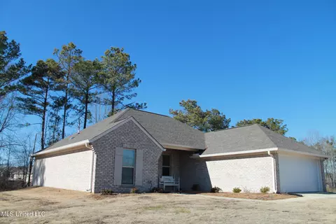 113 Brunswick Cv Cv, Canton, MS 39046 photo 2