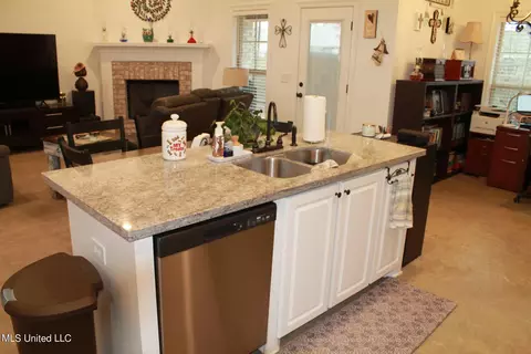 113 Brunswick Cv Cv, Canton, MS 39046 photo 12