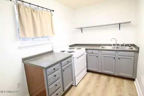 Kitchen - 112 Moody Dr, Lucedale, MS 39452 photo 7 of 7