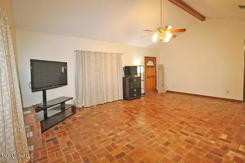 Living - 112 Moody Dr, Lucedale, MS 39452 photo 1 of 2