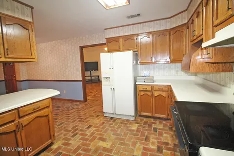Kitchen - 112 Moody Dr, Lucedale, MS 39452 photo 6 of 7