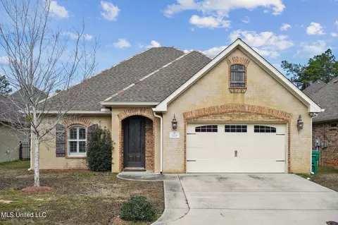 223 Fairway Villas Cir, Diamondhead, MS 39525