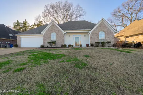 7789 Meadow Ridge Ln, Olive Branch, MS 38654