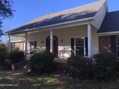 202 Crescent Dr Hl, Terry, MS 39170