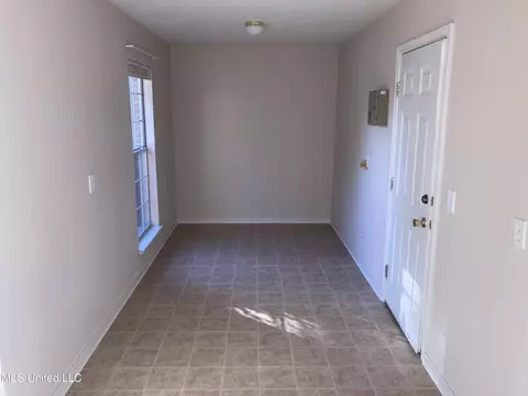 202 Crescent Dr Hl, Terry, MS 39170 photo 2