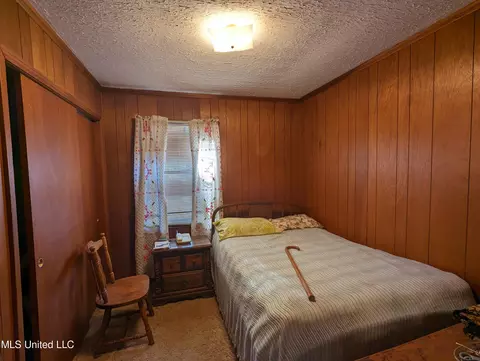 Bedroom - 14233 Highway 14, Sallis, MS 39160 photo 1 of 3