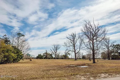 10071 Doty St, Biloxi, MS 39532 photo 4