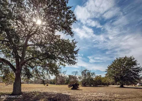 10071 Doty St, Biloxi, MS 39532 photo 6