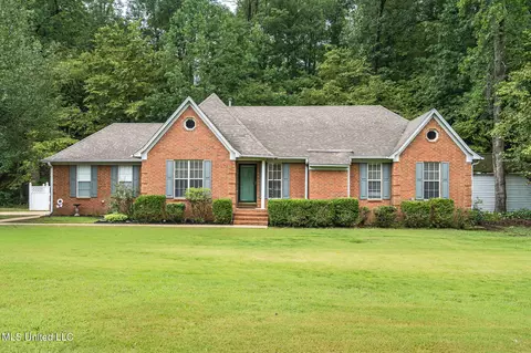 9985 April Springs Drive Dr, Olive Branch, MS 38654