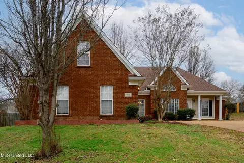 910 Scotch Pine Cv, Southaven, MS 38671