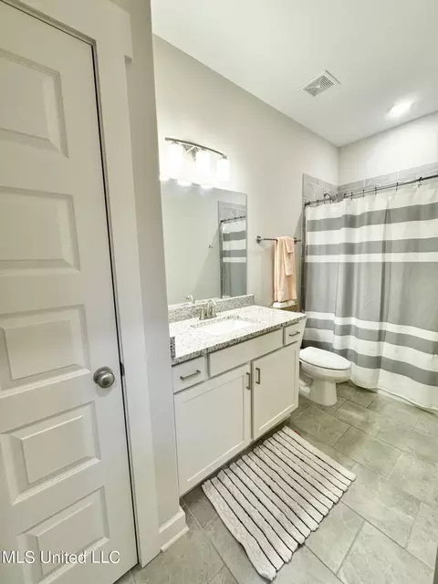 Bath - 187 Crossroads Blvd, Hernando, MS 38632 photo 5 of 7