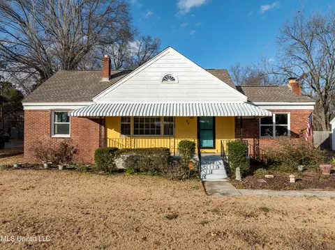 34 La Bauve Dr, Hernando, MS 38632