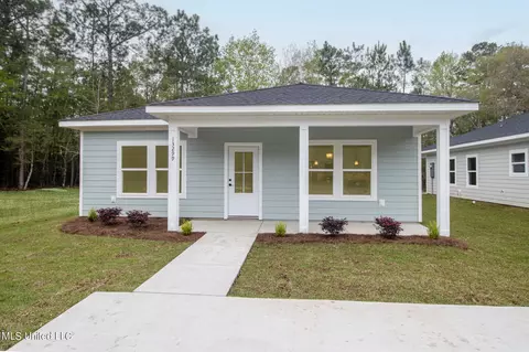 13299 Dee Ave, Gulfport, MS 39503