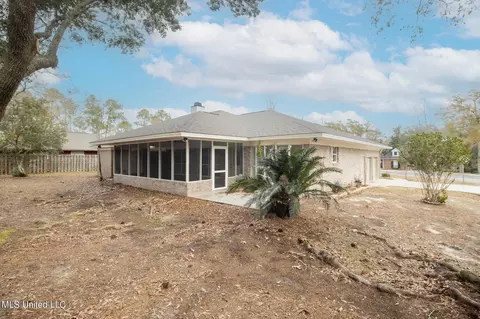 Exterior - 79325 E Diamondhead Dr, Diamondhead, MS 39525 photo 4 of 5