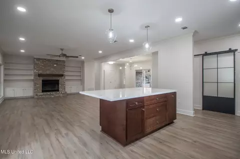 Kitchen - 79325 E Diamondhead Dr, Diamondhead, MS 39525 photo 4 of 4