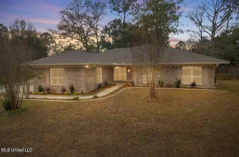 79325 E Diamondhead Dr, Diamondhead, MS 39525