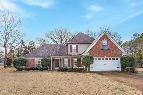 2111 Greencliff Dr, Southaven, MS 38672