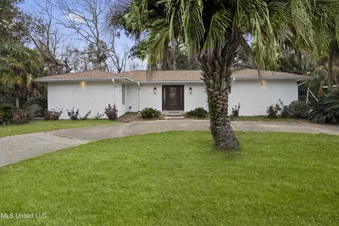 150 Venetian Gdns, Gulfport, MS 39507