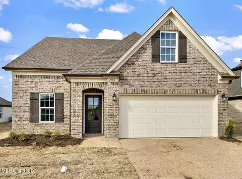 2264 Dela Dr, Southaven, MS 38672