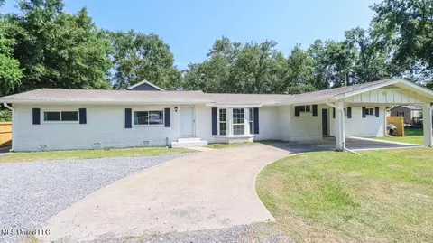 408 E 1st St, Long Beach, MS 39560 photo 1