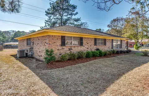 1565 Wingfield Dr, Jackson, MS 39204 photo 5