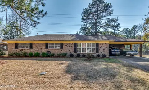 1565 Wingfield Dr, Jackson, MS 39204 photo 2