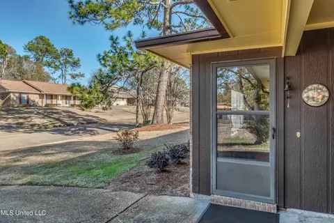 1565 Wingfield Dr, Jackson, MS 39204 photo 8
