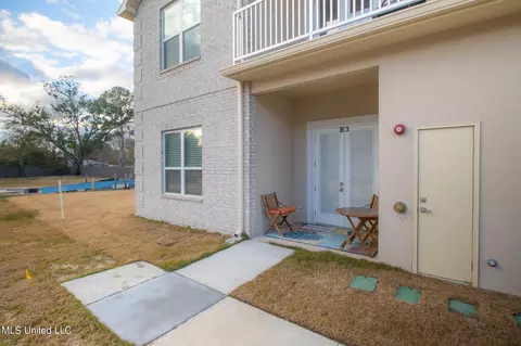225 Winter Garden Ests #B3, Long Beach, MS 39560