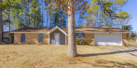 3867 Henderson Rd, Jackson, MS 39272