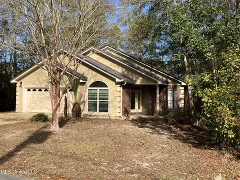 84108 Lola Dr, Diamondhead, MS 39525
