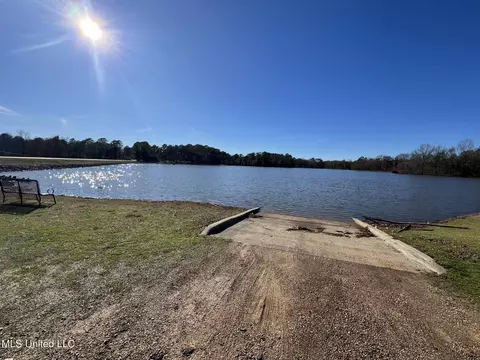 108 Forest Lake Dr, Byram, MS 39272 photo 11