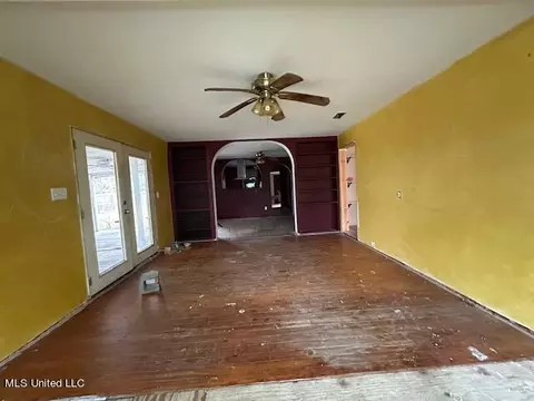 Living - 20282 Daugherty Rd, Long Beach, MS 39560 photo 1 of 1
