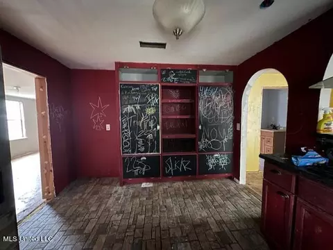 Entry Way - 20282 Daugherty Rd, Long Beach, MS 39560 photo 1 of 1