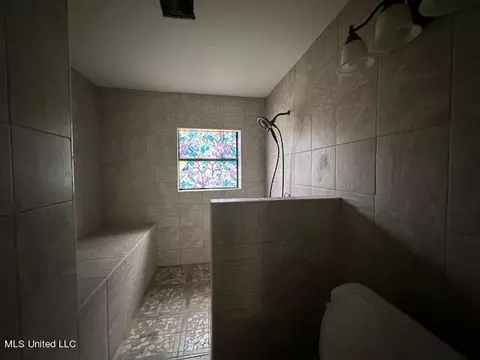 Bath - 20282 Daugherty Rd, Long Beach, MS 39560 photo 1 of 3