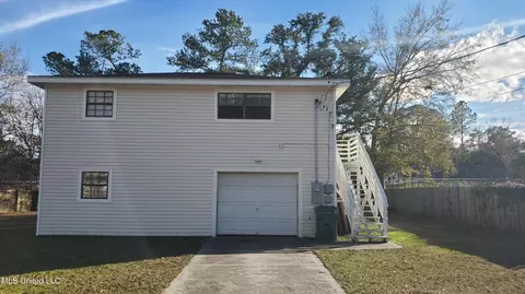 705 Boyd St, Waveland, MS 39576