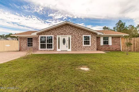 402 E Stevens Cir, Gulfport, MS 39503