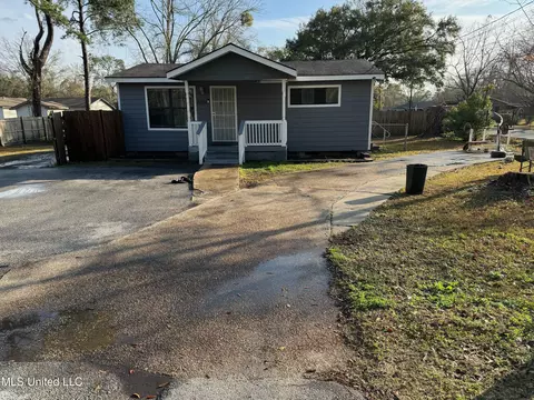 5824 Gregory St, Moss Point, MS 39563 photo 1