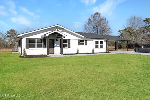 117 Lumpkin Rd, Carriere, MS 39426